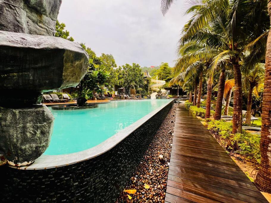 Unixx Near Walking Street Pattaya